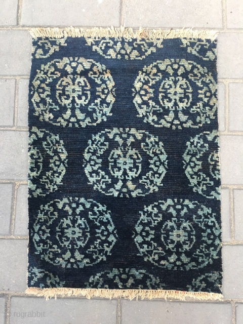 #2019 Tibet rug, blue background with group flower veins. Size 74*54cm(29*21")                      