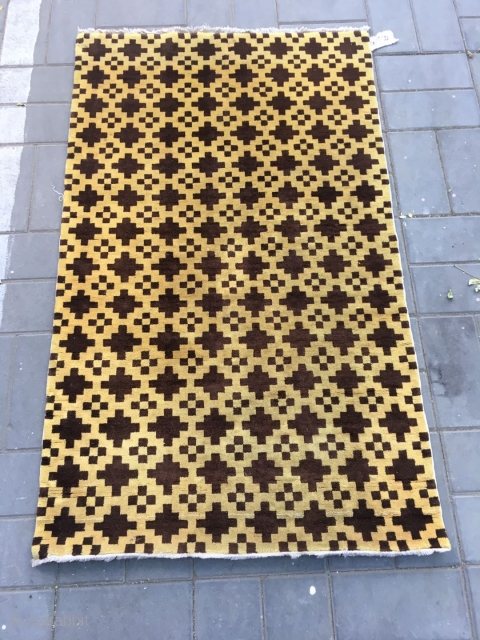 Tibetan rug, yellow background with cross brown checker veins. Size 156*94CM（61*37”）
Good condition.                     