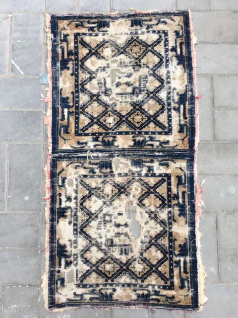 Ningxia rug, Fragment, it was produced in the early Qing Dynasty, Size 130*65cm(50*25”)                    