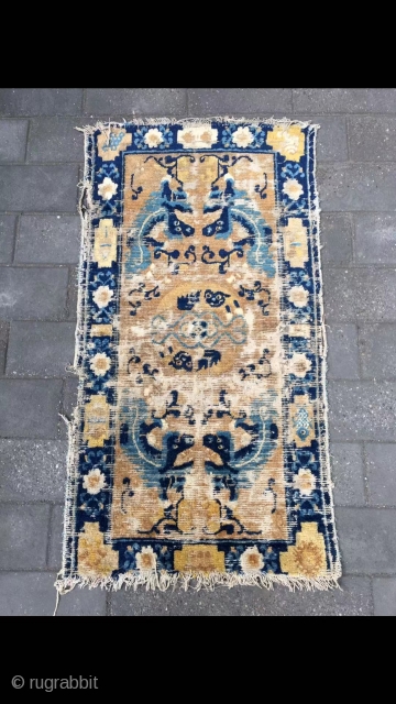 Ningxia rug, Fragment， it was produced in early Qing Dynasty, size 121*65cm(47*25”)                     