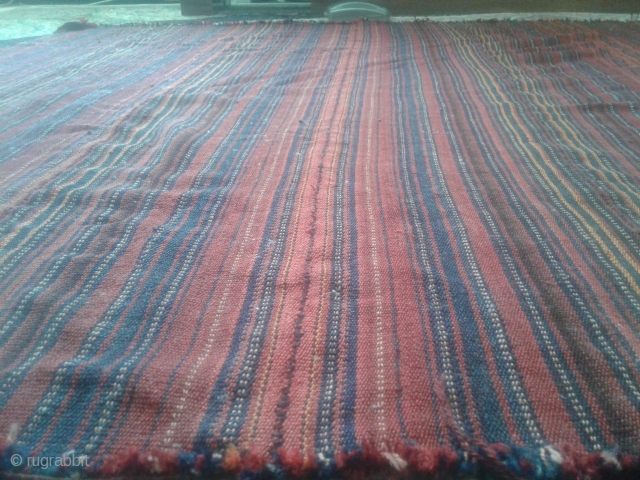 In good condition flexible kurdish jajim from Iran.
Belongs to the first half of 20th century.
wool on wool
160*110 cm

               