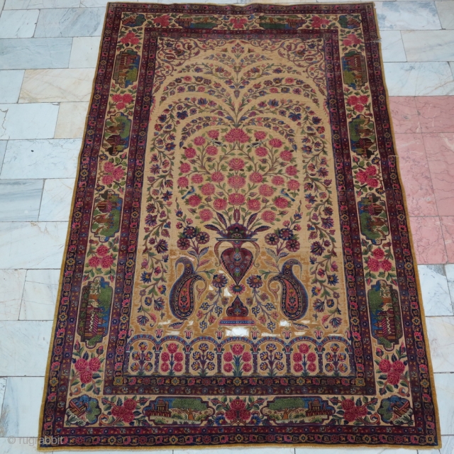 A very old fragment souf of Kashan silk with great design size: 203 x 136 cm 
Price: POR               