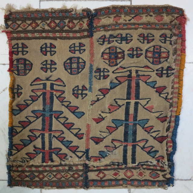 Very old fragment Shahsavan Toubreh ( bag ) shirakipich technique all wool size: 30 x 29 cm price : POR 
            