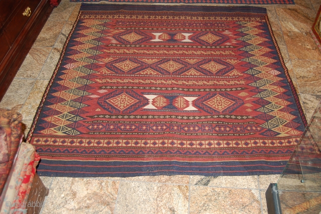 a beautiful sufrah in a very good condition. the size is 142 x 140 cm. for more informations, please contact me            
