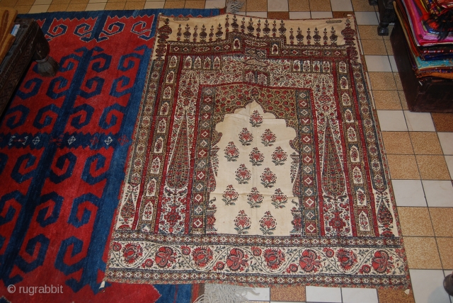 A very old kalam kar from iran in a very good condition.                     