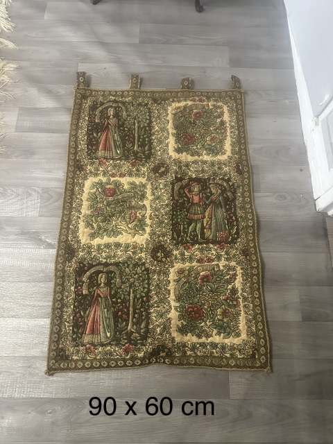 Antique window Européenne decoration                             