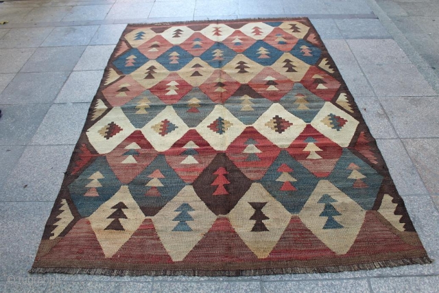 Uzbek Kakma Kilim 
size: 160 x 235 cm                         