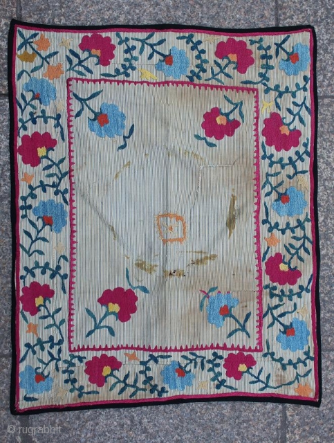 Uzbek mirror cover ,
size: 48 x 59 cm                         