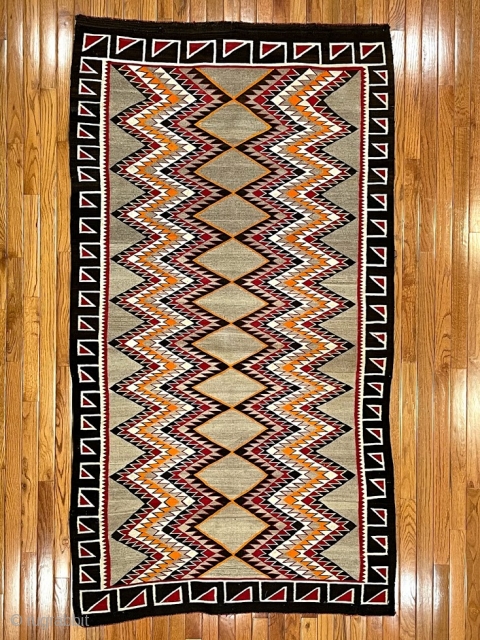 Navajo Teec Nos Pos
6'9" X 3'9"
Very good condition.
                         