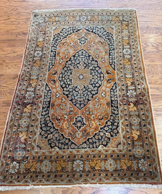 3346 Antique Persian Tabriz Cir: 1900
Size: 6'2" X 4'1"
Condition some Lowe pile areas Great colors.
Zahirpour@gmail.com