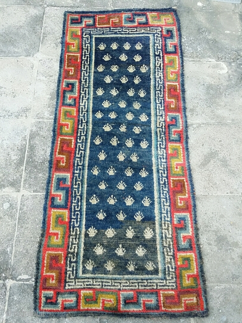 Tibet.
Size:160 x 67 cm
Condition: Good Condition.
                           