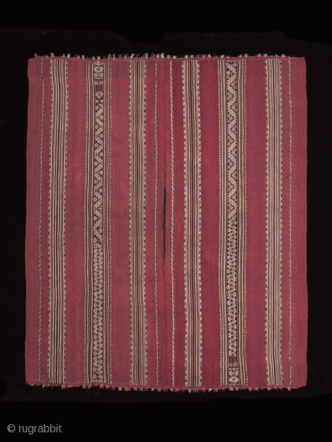Ponchito (small poncho),
Aymara culture, Bolivar region, Bolivia.
Camelid yarns, natural dyes,
Mid 19th century, 1825-1875,
45" (114 cm) high by 39" (99 cm) wide.
Warp-faced alpaca plain weave with stripes of complementary warp weave. Excellent condition. 