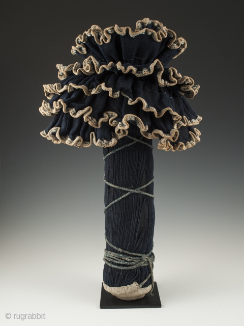 Pleated skirt,
Miao, China.
Cotton, indigo.
19" (48.2 cm) high,
Mid 20th century.
                        