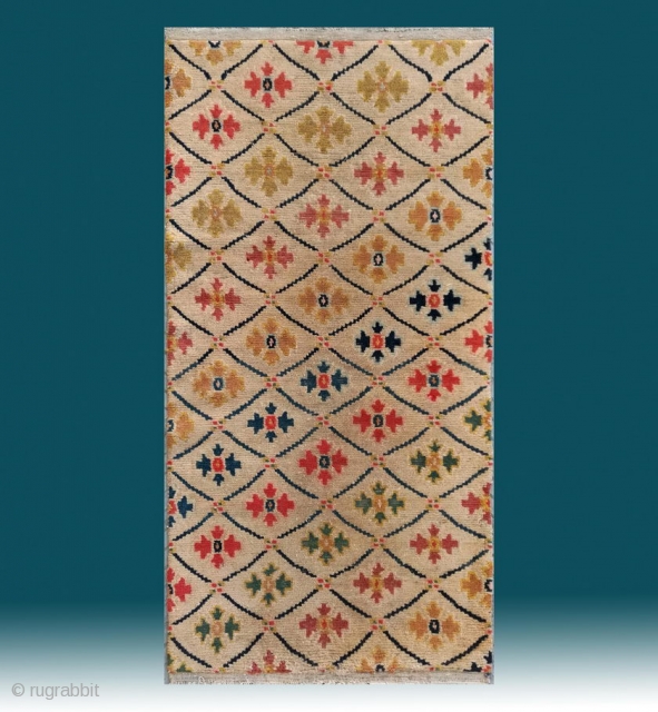 No.R155 * Tibetan Antique Rug.Age: 19/20th Century.Size:76x148cm（2'6"x4'10").Origin: Tibetan. Shape: Rectangle.Flower lattice pattern.Background Color: Off-whites,lvory.wool/wool.                   