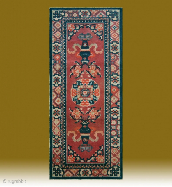 No.R147 * Chinese Antique  "Vase" Rug-Runner,.Age:19/20th Century.Size:64x156cm(25"x61").Origin: Baotou-Suiyuan.Shape: Rectangle.Background Color: Wood Reds.Good condition and very complete.                