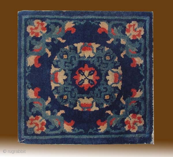 No.D00013 * Chinese Antique Mat-Rug,Age: 19/20th Century. Size: 36x36cm( 14" x 14" ). Origin: Baotou-Suiyuan. Shape: Square. 
               