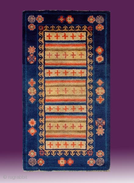 No.R116 * Chinese Antique prayer Rug (p'ulo-thigma).Size: 61x106cm ( 24" x 42" ).19/20th Century.Origin: Baotou-Suiyuan. Shape:Rectangle.                 