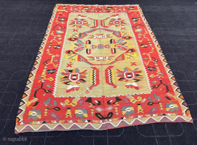 https://zubaidatribalrugs.etsy.com/listing/1871336332

Antique Kilim Rug                              