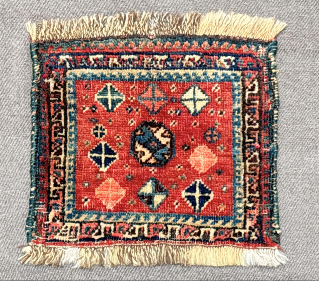 https://zubaidatribalrugs.etsy.com/listing/4324338147
Beautiful Antique Rug hand knotted                            