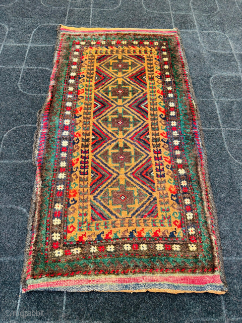 Baluch balisht
Excellent Condition 
Size 100 Cm X 50 Cm 
Free Delivery                      