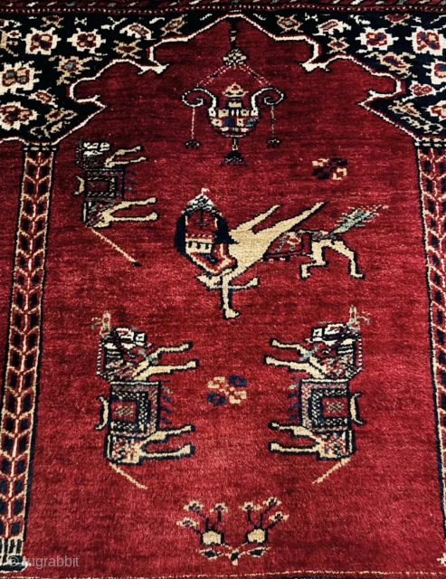 https://zubaidatribalrugs.etsy.com/listing/4566502182
Antique Rug Excellent Condition Free delivery                           
