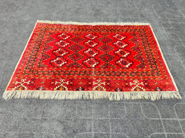 https://zubaidatribalrugs.etsy.com/listing/4400415331
Excellent Condition
Antique Turkman Jawal gul Rug with green colour