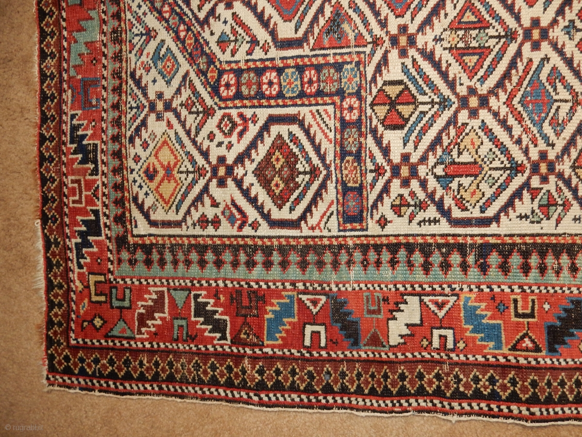 40 x 50 INCH SHIRVAN RUG IN EXCELLENT CONDITION