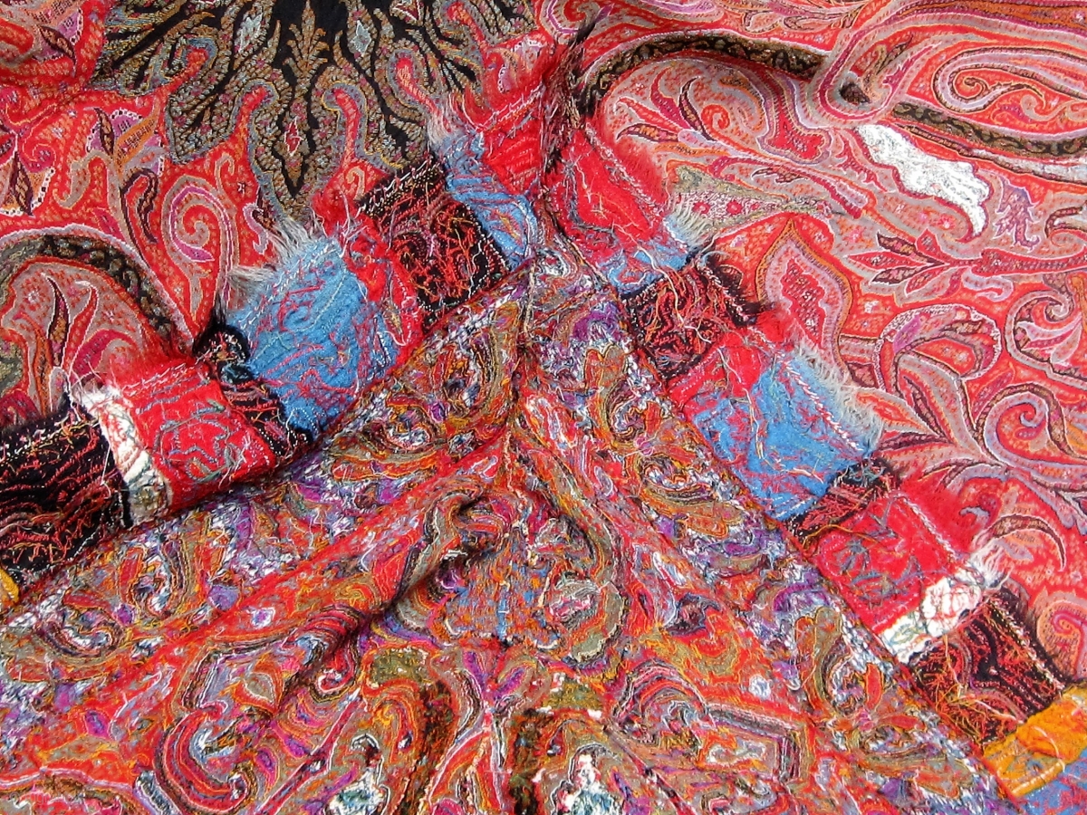 Antique Kashmiri paisley shawl, 19th Century, approximately 76