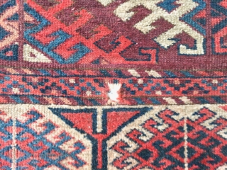 Description and origin: Yomut main rug. From Turkmen tribe.

Dimensions: 300 cm x 200 cm

Age: around 100 years

Condition: overall goo condition. Normal wear and tears, notably at fringe level. One minor whole.  