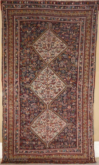 Exceptional Khamseh rug 2.87m x 1.60m.                           