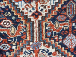 Exceptional Khamseh rug 2.87m x 1.60m.                           