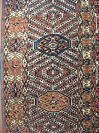 Large Tekke Turkuman 7.2/9.11
very fine 
decent condition
late 19th early 20th century                      