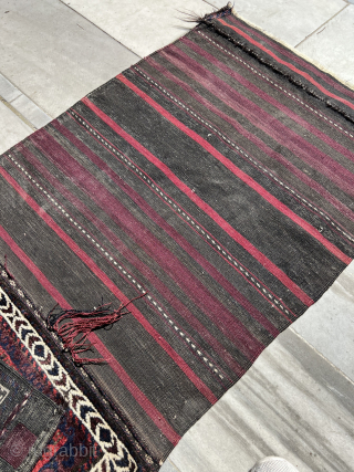 Beluch Bagface 1900's
Feet: 2.4 X 2.4
Size: 70 X 70 
neutralrug@gmail.com 
+905448051068 
IG: @neutralrug 
https://www.instagram.com/neutralrug?igsh=MXNqdDl5N3NucG9haQ%3D%3D&utm_source=qr Emre Neseli                 
