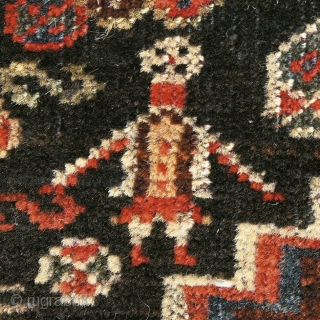 Antique Khamseh or Qashqai rug, early 20Th century. 258 x 167cm (101,5” x 66”).

A piece with excellent quality of velvety wool, with varied and saturated dyes dominated by an opulent hue of  ...