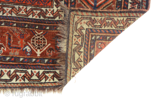 Antique Khamseh or Qashqai rug, early 20Th century. 258 x 167cm (101,5” x 66”).

A piece with excellent quality of velvety wool, with varied and saturated dyes dominated by an opulent hue of  ...