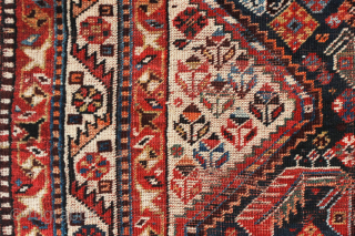 Antique Tribal Qashqai Rug, last quarter 19th century

227 cm x 131 cm

This is a very antique Qashqai rug. Woven on the last quarter of the 19th century. A collector´s and also a  ...