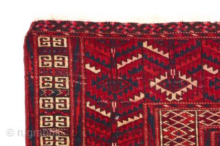Antique Tekke Ensi, late 19th century.
140 cm x 122 cm

See more rugs in https://trybal.com.ar                   