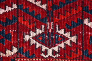 Antique Tekke Ensi, late 19th century.
140 cm x 122 cm

See more rugs in https://trybal.com.ar                   