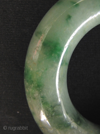 Nice vintage jadeite bangle circa 40 to 70 years old. Some tiny scratches on the surface but no cracks. Unusually small size perhaps made as a “symbolic protective” gift for an infant,  ...