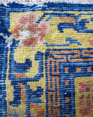 Lovely late 19th century to early 20th century (over 100 years old), meditation panel carpet. These were usually woven like a runner with several carpets together. Dimensions: 65cm/25.5in x 65cm/25.5in. This could  ...