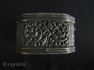 Sri Lankan: Very fine 19th century repoussé and deeply chased Ceylonese sterling silver quality jewelry box in classic Kandyan style with floral scrolls, “Hathsa” Sacred Buddhist Goose and Sinhalese lion images. Excellent  ...