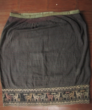 Vintage woman’s peasant dress from Isaan, Eastern Thailand. One faded spot otherwise good condition and very wearable. Made of all handspun cotton cloth with silk embroidered wide hem border. Width at waist  ...