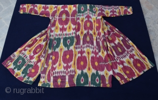 Bukhara Ikat Chapan/Coat

Silk and Cotton Adras Ikat

Good condition

Any questions please ask                      