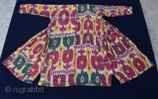 Bukhara Ikat Chapan/Coat

Silk and Cotton Adras Ikat

Good condition

Any questions please ask                      