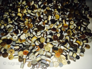 A Large Lot of Old Suleiman Sulaimani Solomon Yemen Tibet Dzi Chung dzi banded Agate Beads Mix Size & Colors , Extremely fine quality and condition , 5000 Pieces at a cheap  ...