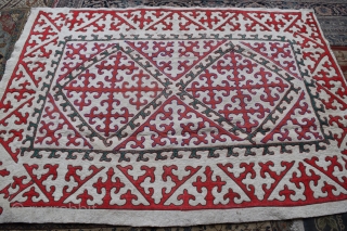 Central Asia Felt Application (1970)
Size: 320 x 220 Appx
Good Condition                       