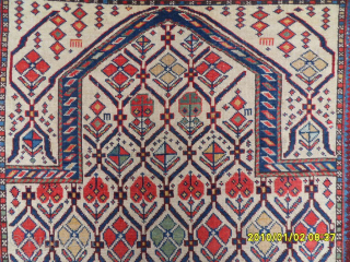 Antique Marashali Rug
Size: 140 x 110 cm.
Mail: makifhali@yahoo.com