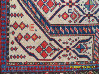 Antique Marashali Rug
Size: 140 x 110 cm.
Mail: makifhali@yahoo.com