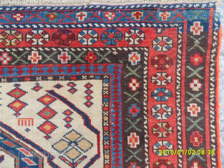 Antique Marashali Rug
Size: 140 x 110 cm.
Mail: makifhali@yahoo.com