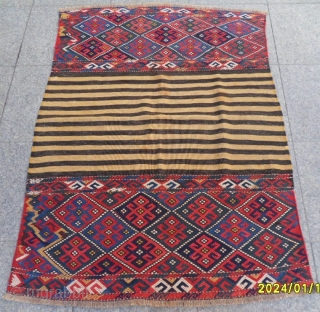 Antique Cicim size: 140x105 cm.                            